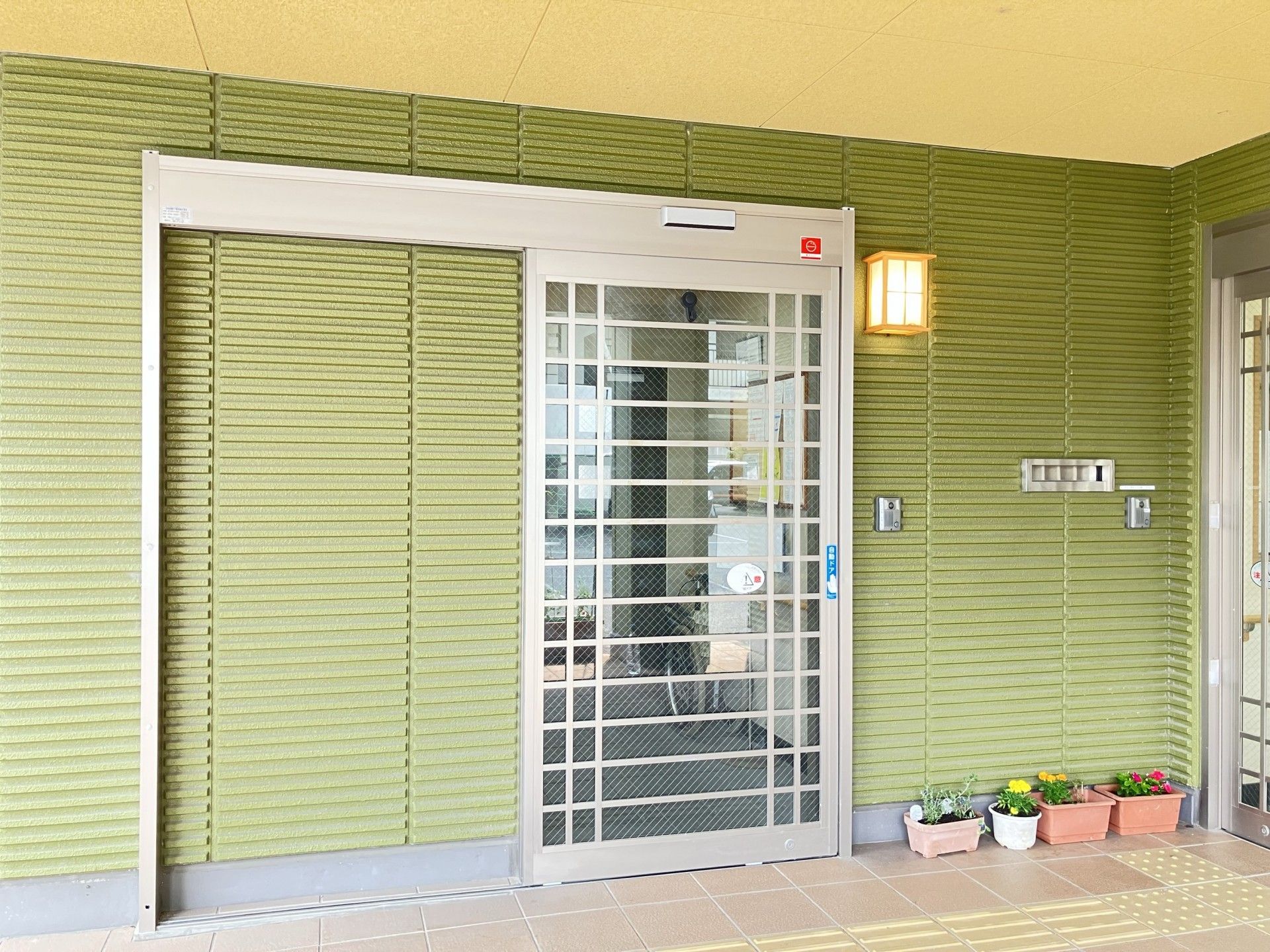 出入りをスムーズにしていただける玄関