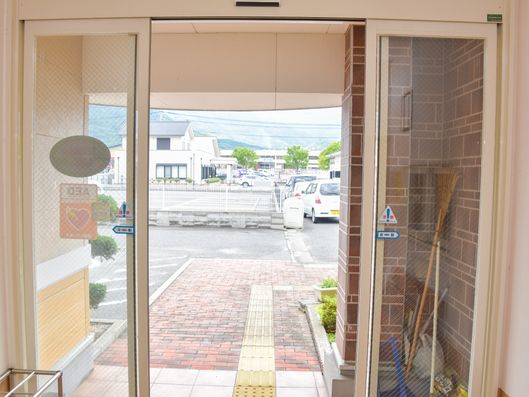 館内へのアプローチ