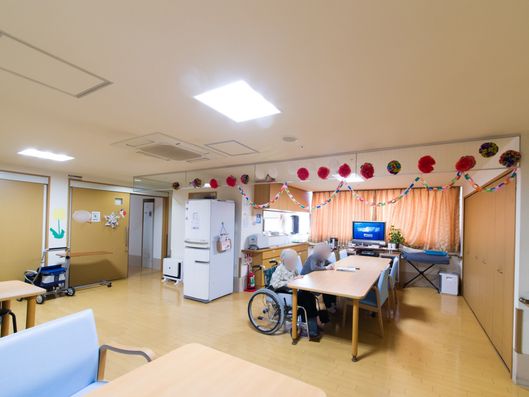 談話コーナー兼食堂3