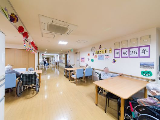 談話コーナー兼食堂