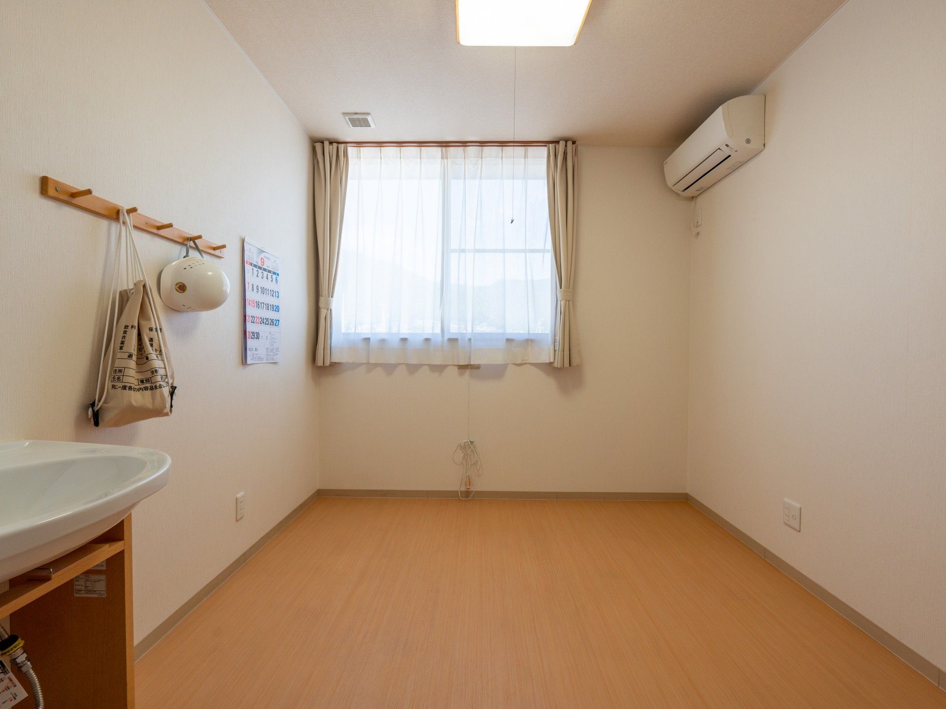 シンプルな個室