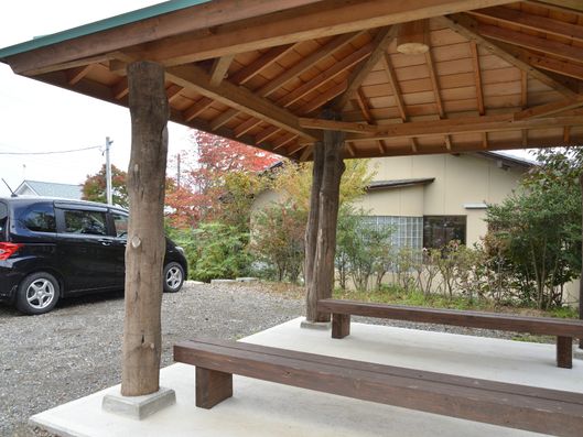 敷地内の東屋