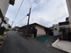 静かな住宅街にある施設外観