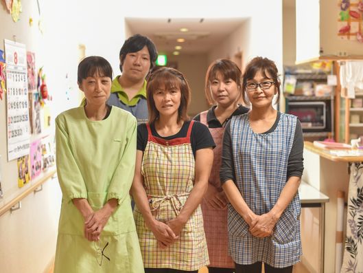 スタッフ