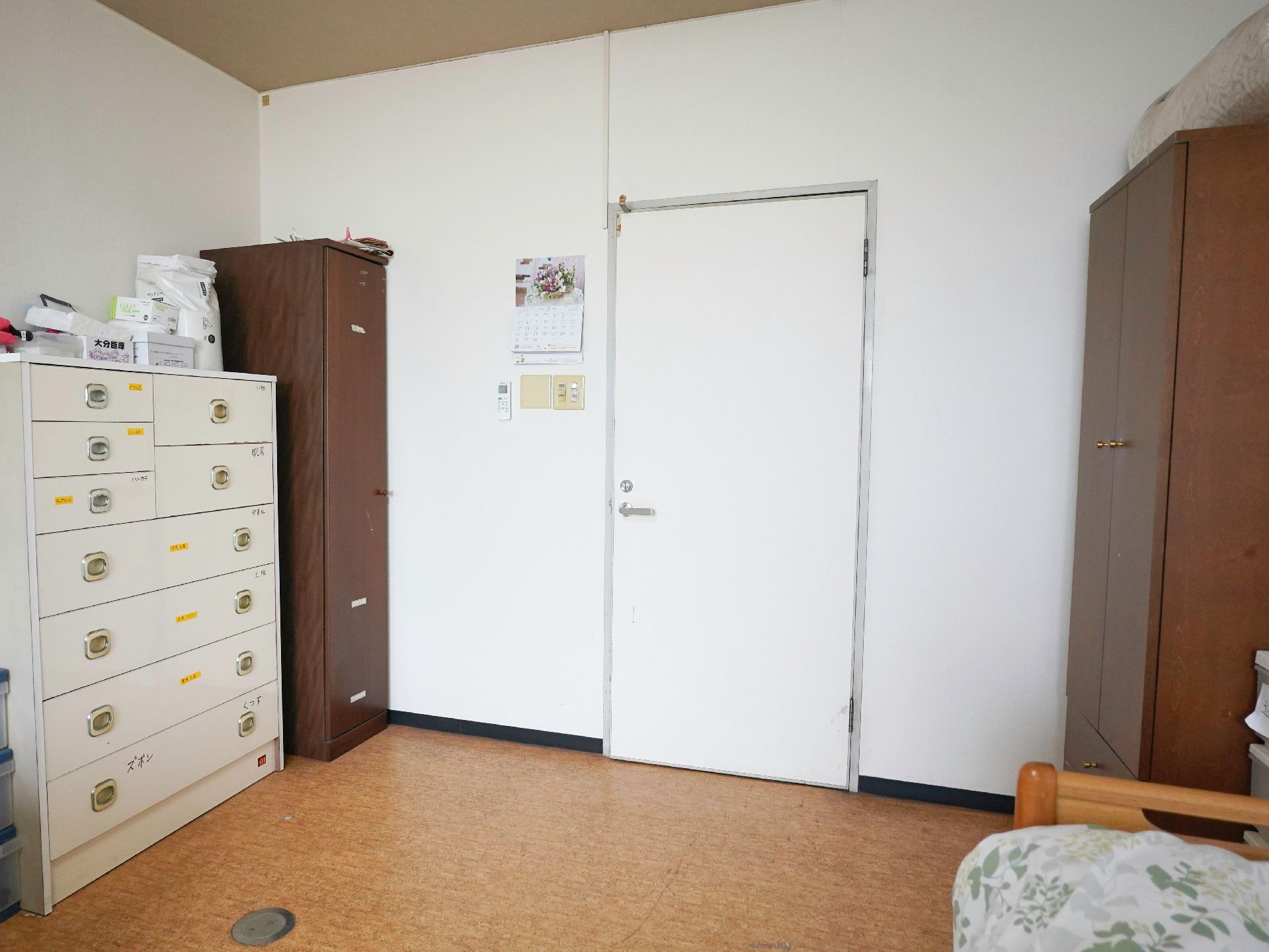 段差が減らされている居室の入口