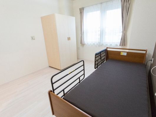 居室・ベット　たんす