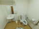 介護施設の清潔なトイレスペース