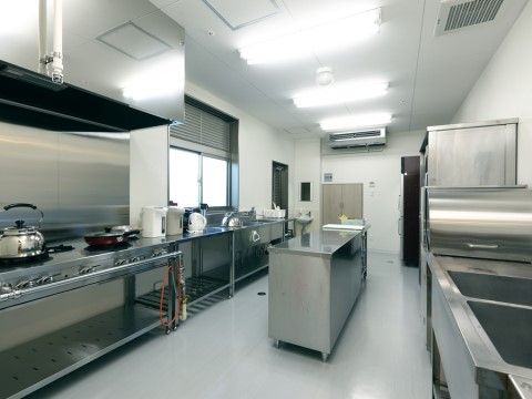 エアコンが設置されたキッチン
