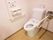 居室のトイレには手すりが設置されているため、立ち上がりや着座する際などに不安を感じる方にも安心してご利用いただける。