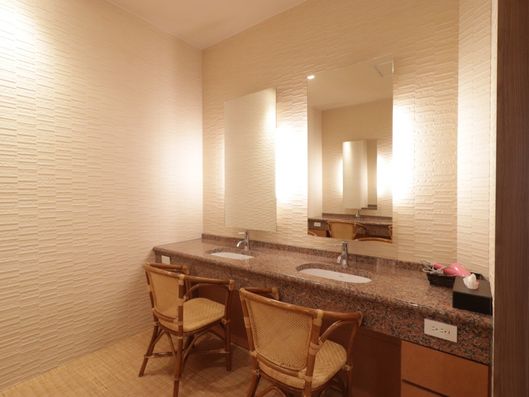 パウダールーム