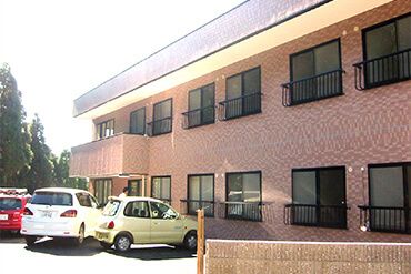 ２階建ての介護施設
