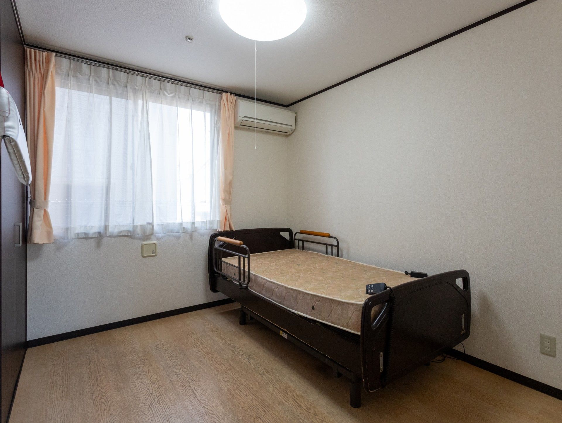 シンプルな個室