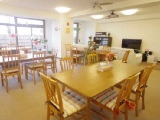 ラウンジホール