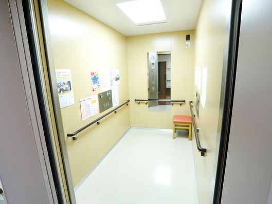 エレベータの中