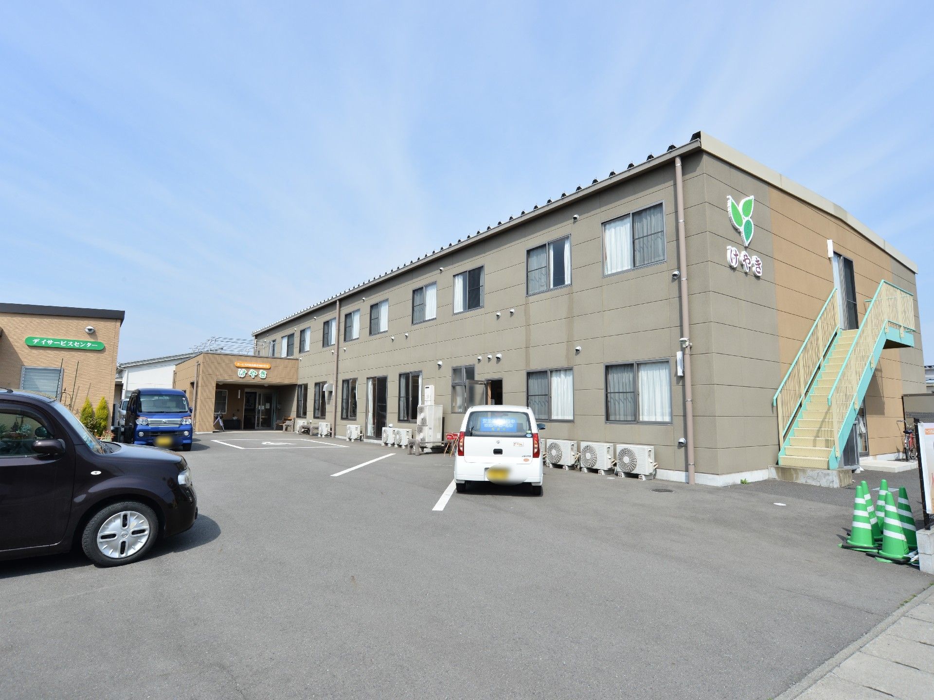 居室から駐車場を見渡せる設計になっている。