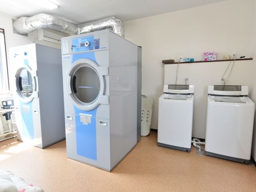 ラウンドリールーム