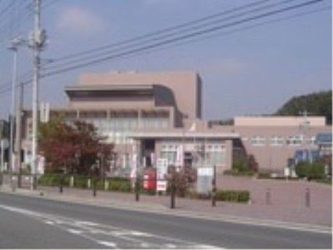 当施設の近くにある、生涯学習センター。演奏会などの催し物や、シニアサークルの活動の拠点となっている。