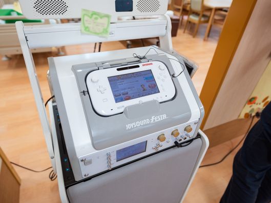 カラオケ機器