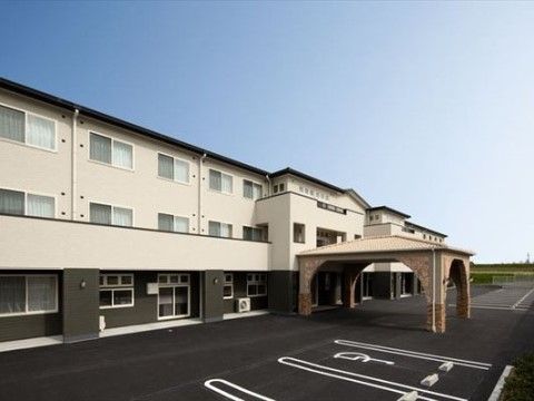 フラワーサーチ大府の外観である。段差が少なく、楽に移動できる。