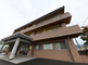 円形建築の居住施設外観