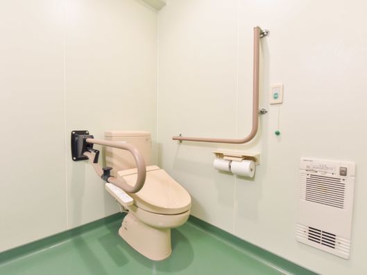 広い空間のトイレ