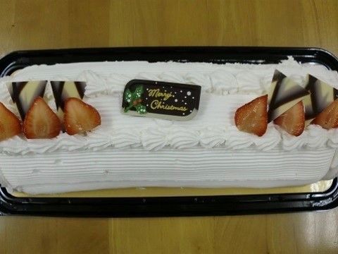 「いっしん館「つくば」」の誕生日ケーキ。入居者様のお誕生日を迎えた日は、ケーキを用意し、一生に祝うことをする。