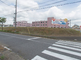 静かな住宅街の交差点