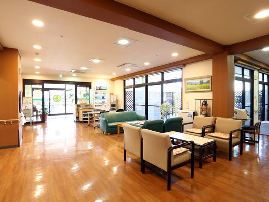 ホテルのロビーのようなエントランス