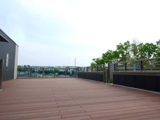 ウッドデッキ