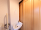 バリアフリーのトイレ設備が整った部屋