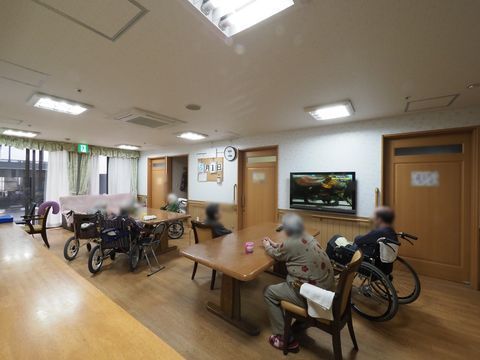 食べやすいサイズにカットされたお食事。
