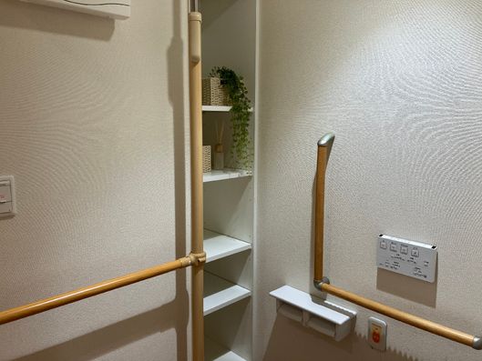 トイレ前の収納