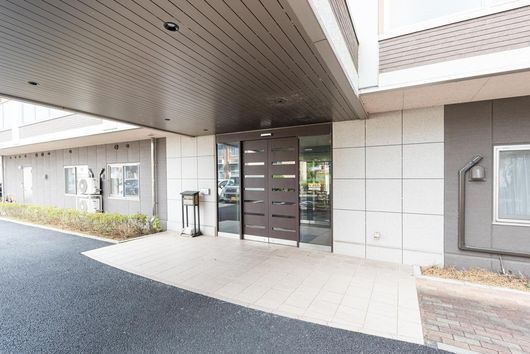 外観エントランス