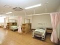 明るく広々とした居室