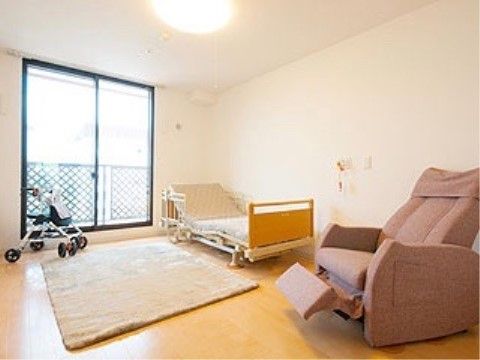 ソファーのある居室