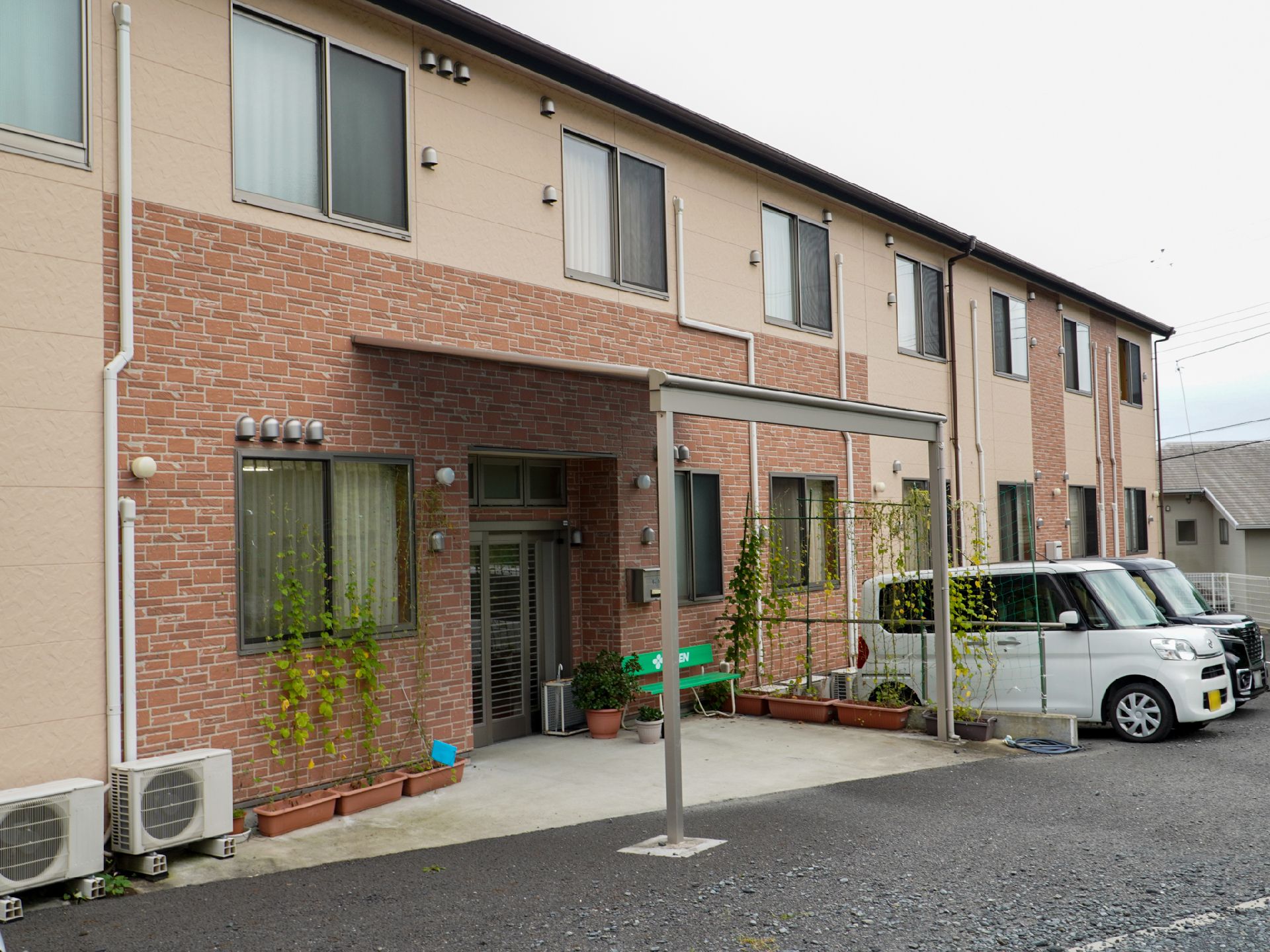 ２階建ての施設