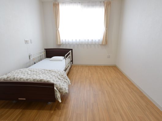 居室のベッド周り