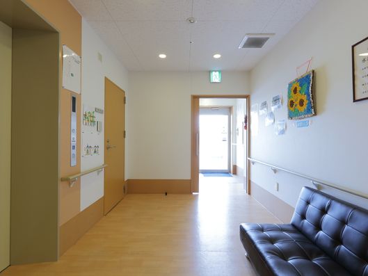 エレベーター前の廊下