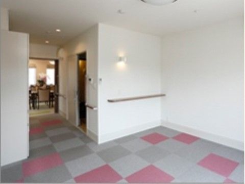 手すりのある居室
