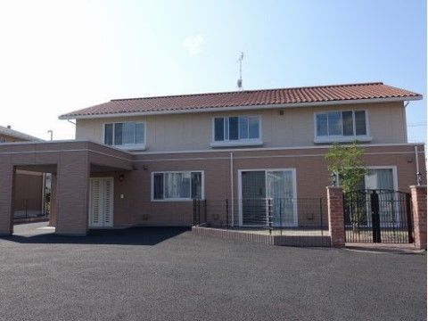 併設のデイサービス施設。食事や入浴、マッサージなど充実したサービスが利用でき、イベントや行事に参加することもできる。