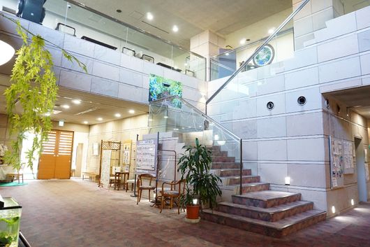 メインラウンジ