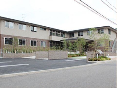 段差のない介護施設の外観