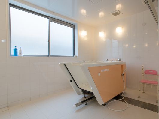 介助用入浴設備