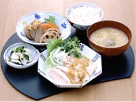 栄養がたくさん摂取できる、バランスの良い食事を提供している。
