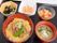 彩り豊かな食事の膳