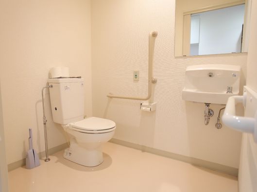 広々としたトイレ