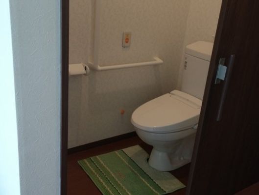 トイレ2