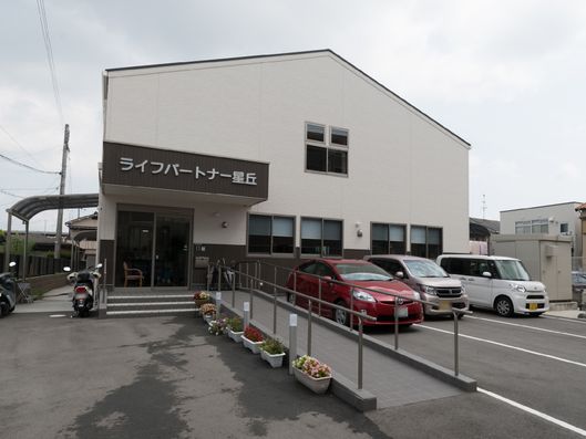 施設建物外観３