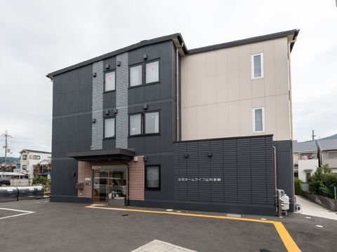 ３階建ての介護施設