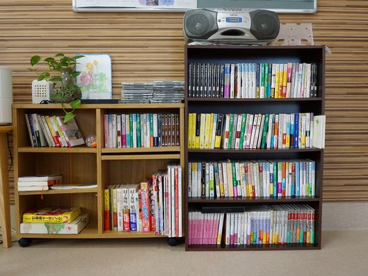 本やＣＤも用意しています